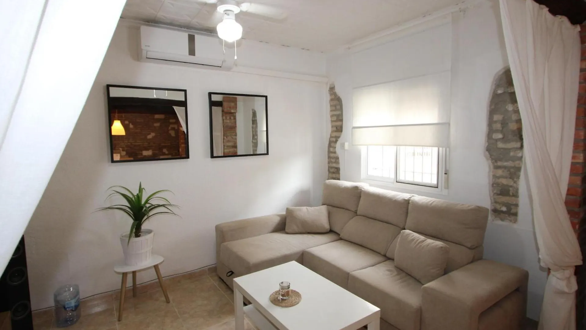 Casa Carine, Ideal Vacaciones: Wifi, Opcional Aire Acondicionado, Admite Mascotas, Playa Para Perros - Es-184-63 Deltebre