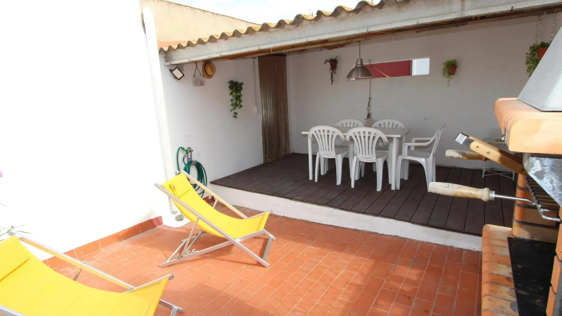 Holiday home Casa Carine, Ideal Vacaciones: Wifi, Opcional Aire Acondicionado, Admite Mascotas, Playa Para Perros - Es-184-63 Deltebre
