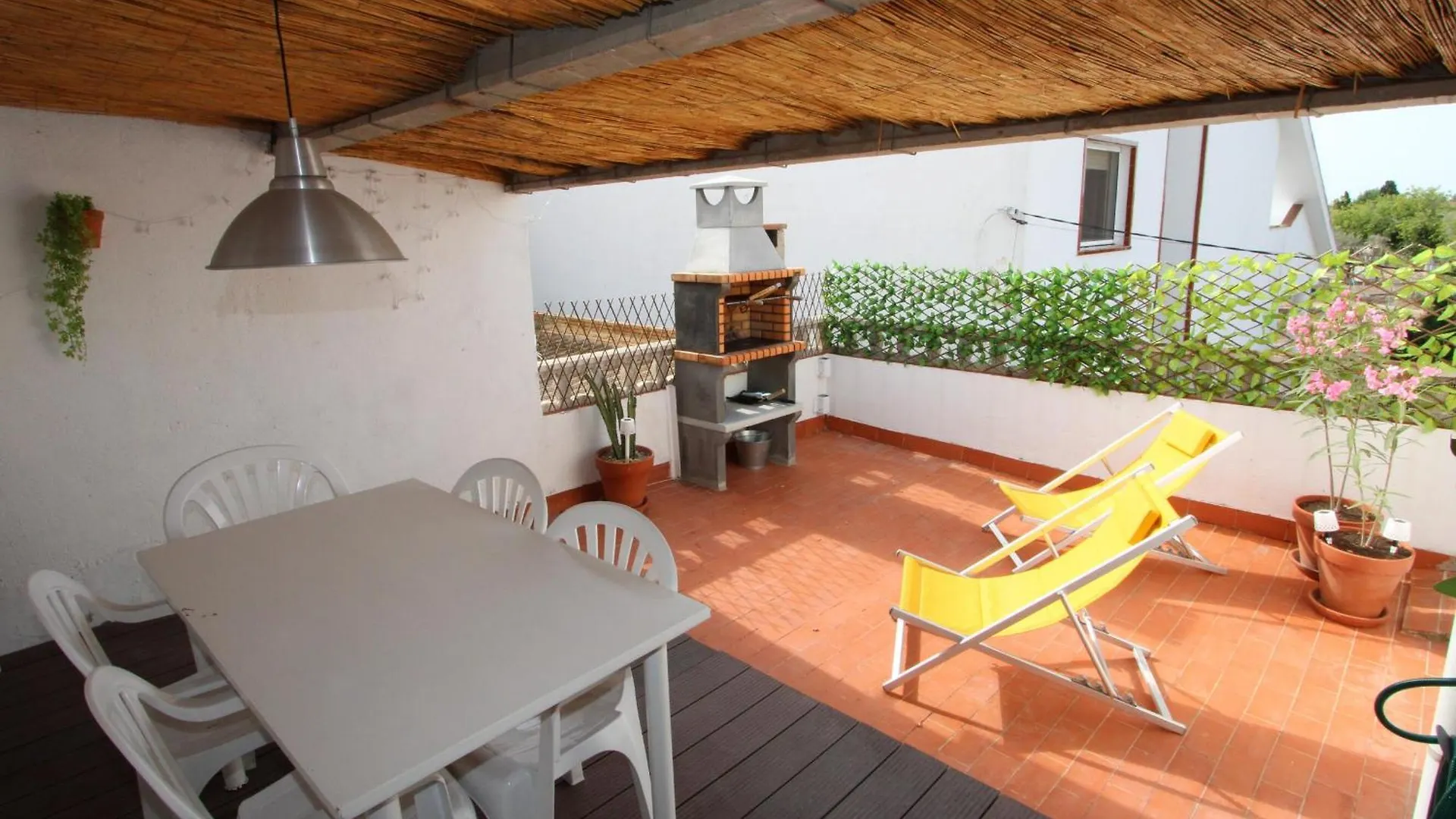 Casa Carine, Ideal Vacaciones: Wifi, Opcional Aire Acondicionado, Admite Mascotas, Playa Para Perros - Es-184-63 Deltebre
